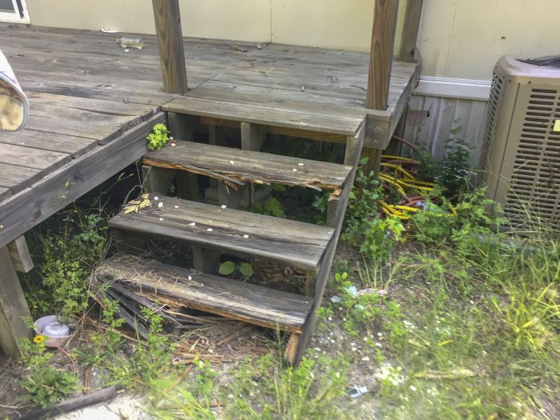 Wood Steps Replacement in Conroe, TX